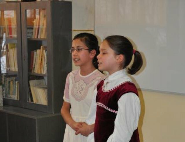 Nepdaleneklesi_verseny_a_Zichy-palotaban