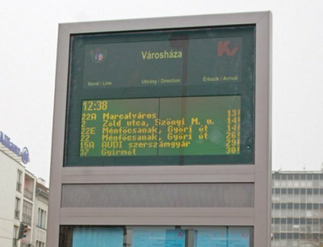 Tobb_helyszinen_valtozik_a_megallasi_rend