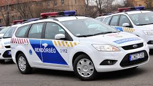 Ausztriabol_hordtak_a_sittet