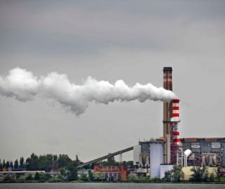 Hulladekot_tuzel_a_Vertesi_Eromu