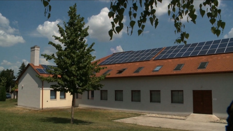 Napelemekkel_takarekoskodnak