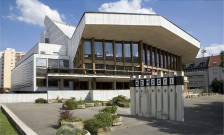 Neue_Premiere_im_Theater