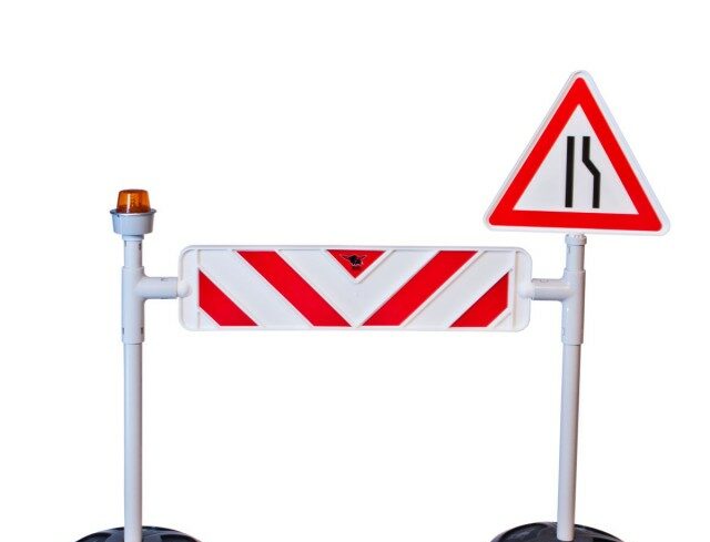 Tobb_utcat_is_lezarnak