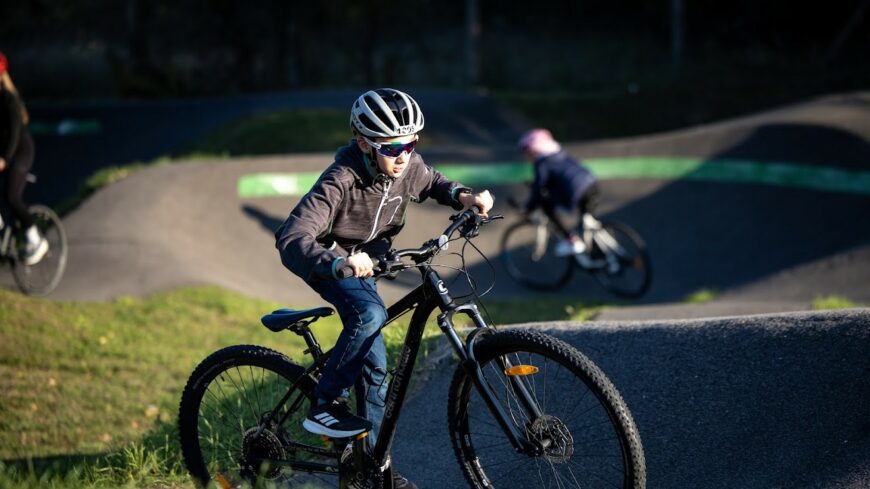 img_Kerekparos_ugyessegi_programmal_vezethet_az_ut_a_triatlon_fele-1