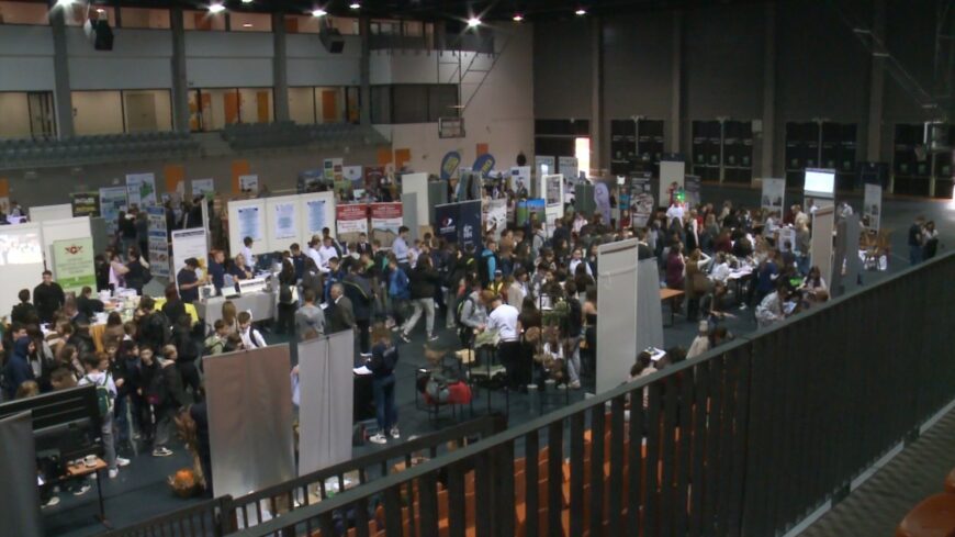 img_Palyavalasztasi_Kiallitason_mutatkozak_be_a_gyori_kozepiskolak-1