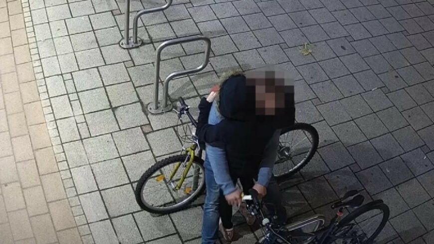 img_Parja_olelte__ezert_nem_lattak_a_tolvaj_kezet__VIDEo_-2