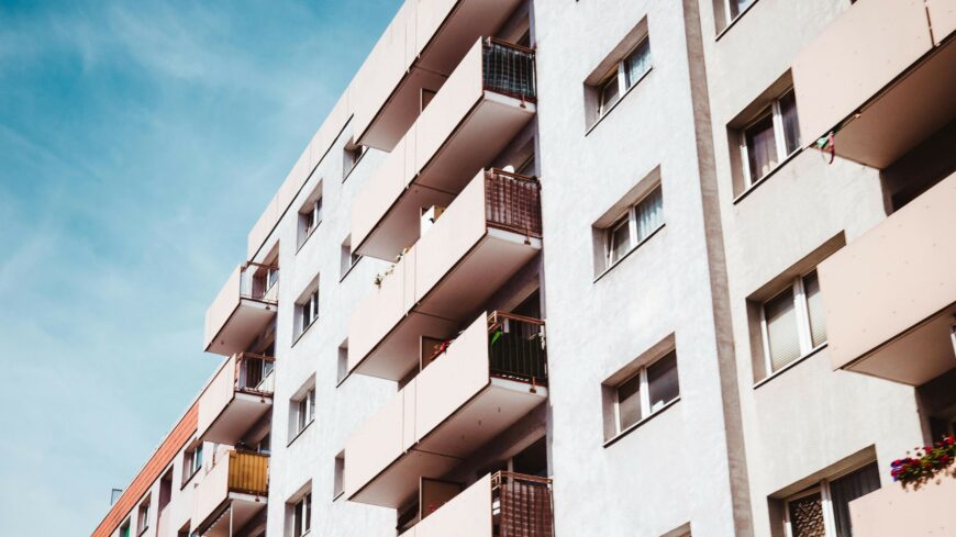 img_A_videki_nagyvarosokban_is_a_panellakasok_dragultak_leginkabb-1