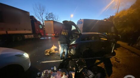 Kábítószer lapult a mosószeres flakonban (VIDEÓ)