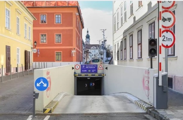 img_Zarva_lesz_a_Dunakapu_melygarazs-3