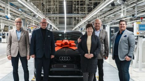 Átadták az első hazai vásárlónak az új Audi Q3-at