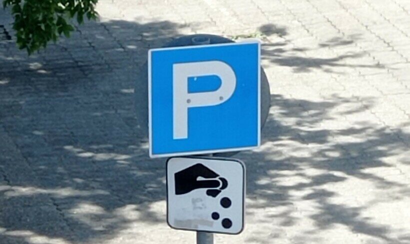 img_A_varosvezetes_nyilvanossagra_hozta_a__parkolasos__levelet-4