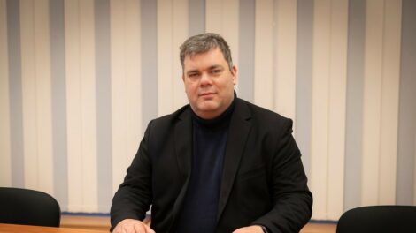 Borsi Róbert reagált: „A városvezetés kemény kérdésekre számíthat holnap!”