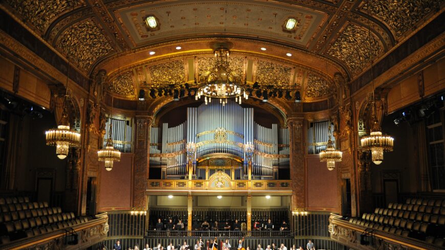 img_Dupla_karacsonyi_koncerttel_varjak_a_kozonseget_a_Zeneakademian-2