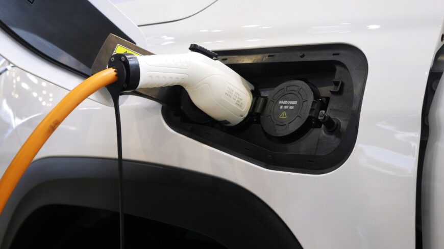 img_Ma_all_forgalomba_a_szazezredik_tisztan_elektromos_auto-4