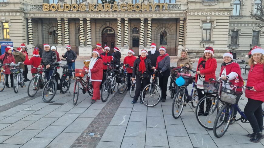 img_Mikulasok_a_Nyeregben___unnepi_MosolyHajtas_Gyorben-1