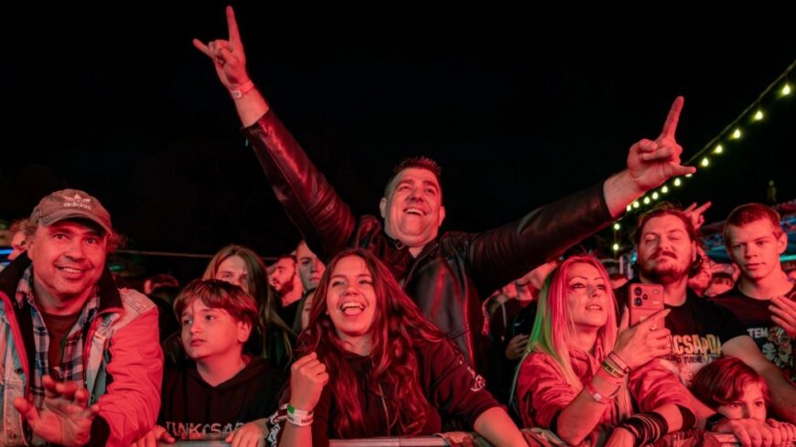 img_Pezseg_most_az_elet__koncertozon_a_Bridge-ben