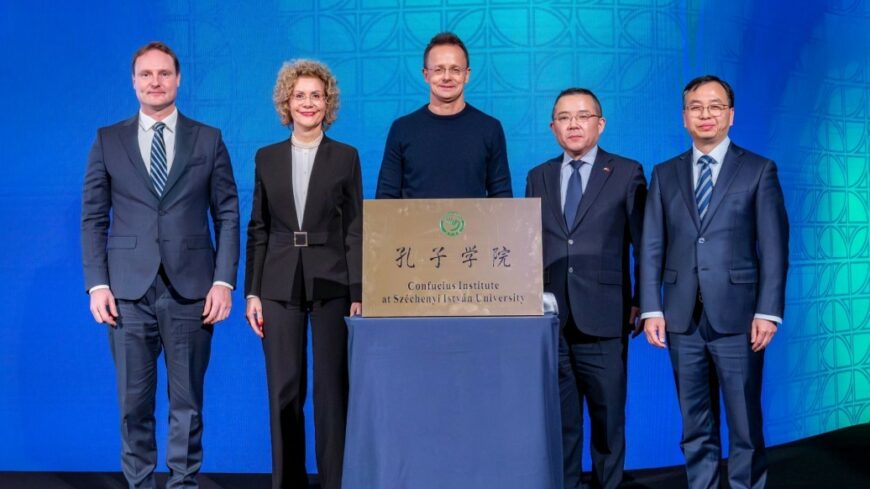 img_Felavattak_a_Konfuciusz_Intezetet_az_egyetemen