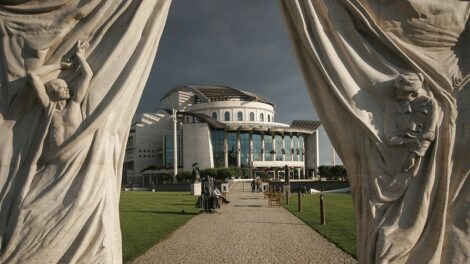 Jótékonysági előadásokkal gyűjt gyógykezelésre a Nemzeti Színház