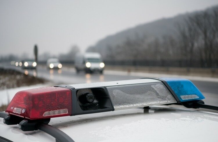 img_Lerobbant_az_autoja__Mutatjuk__mit_tanacsolnak_a_rendorok-2