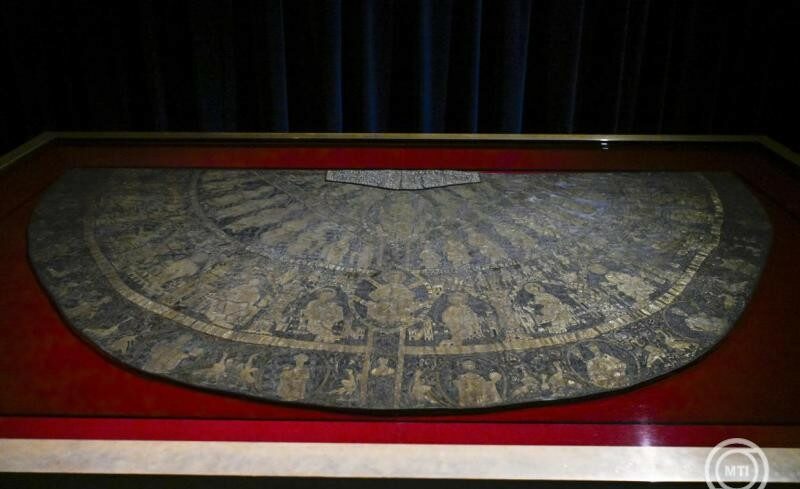 img_Megujul_a_koronazasi_palast_tortenelmi_terme