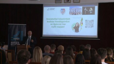 Nyílt nap az Apáczai-karon