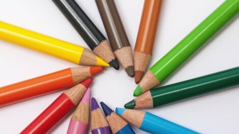 Színes rajzok, fontos üzenetek