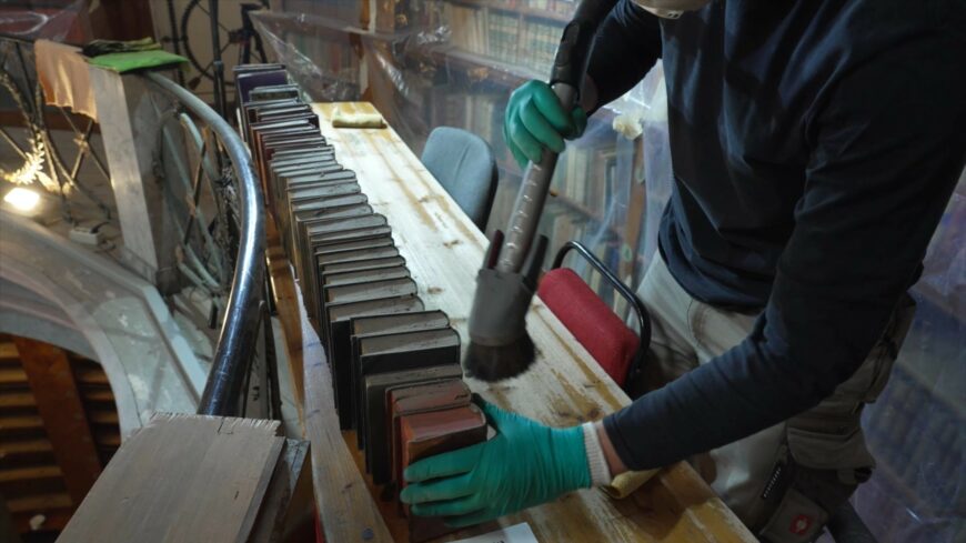 img_igy_mentettek_meg_a_Pannonhalmi_Foapatsagi_Konyvtarat