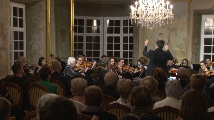 img_ujra_koncertet_adott_a_kozonsegzenekar-1