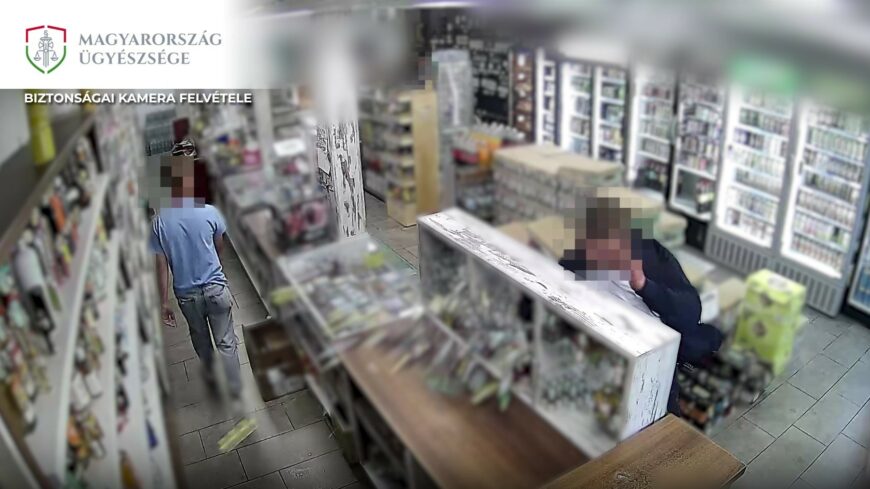 img_Duheben_osszetorte_a_pult_uveglapjat__VIDEo_-1