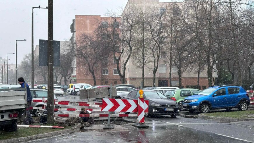 img_Tavhovezeteki_bontasi_es_hibaelharitasi_munkak_a_Nador_utcaban