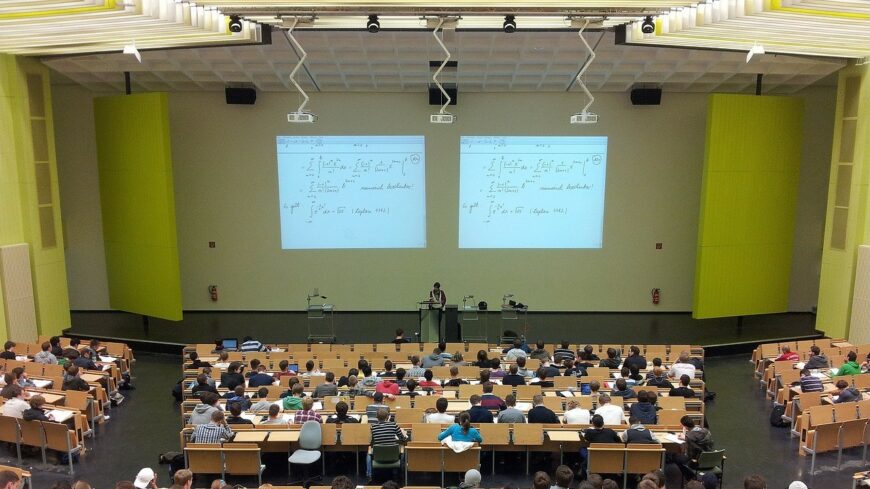 img_Vasarnap_ejfelkor_lezarul_az_egyetemi_jelentkezesi_hatarido-1