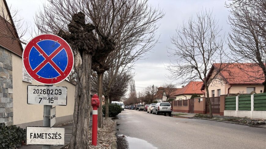 img_utlezaras_es_parkolasi_tilalom_a_Munkas_utcaban-1