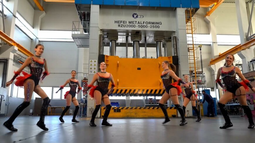 img_A_gepek_es_a_muveszet_talalkozasa-1