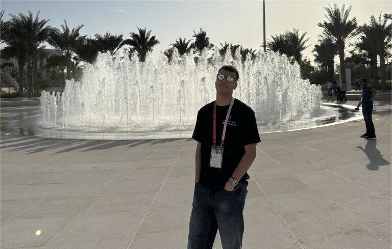 img_Gyori_diak_a_vilag_elvonalaban__A_Jedlikbol_Abu-Dzabiba_vezet_Simita_Mark_utja-3