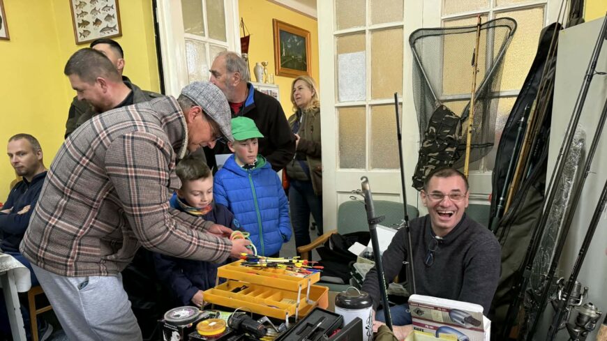 img_Imadtak_a_horgaszok_a_retro_felszereleseket_az_elso_borzen