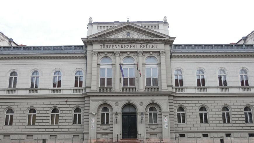 img_Ingyen_dolgoztatta_sertestelepen_a_hajlektalant-1