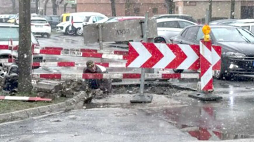 img_Kozlekedok_figyelem__Lezarosokkal_szamoljanak_ma_delutantol_a_belvarosban-1