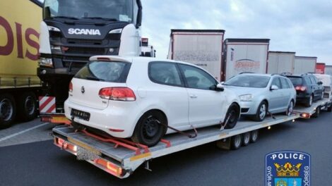 Az M1-es autópályán haladt a túlsúlyos szerelvény