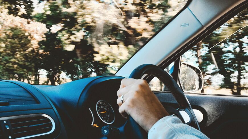 img_Gepjarmuado__Figyelem__hatarido_-1