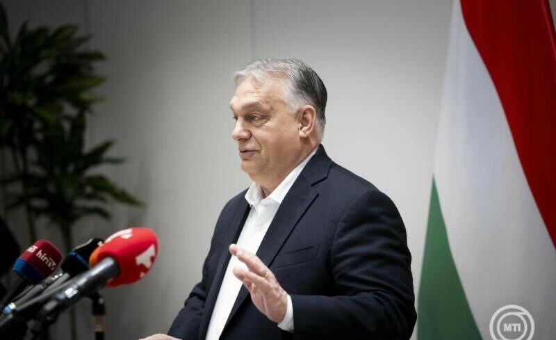 img_Orban_Viktor__gratulaltam_a_gyoztes_partnak-6