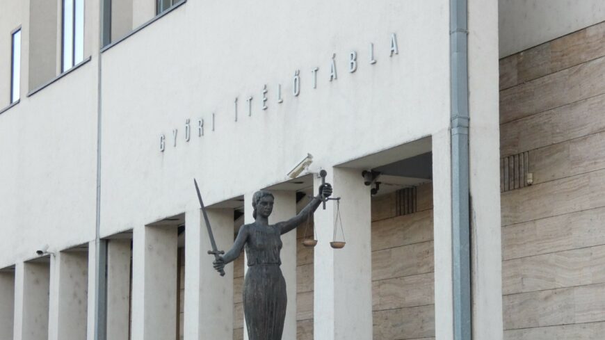 img_eveken_at_megeroszakolta_nevelt_lanyait