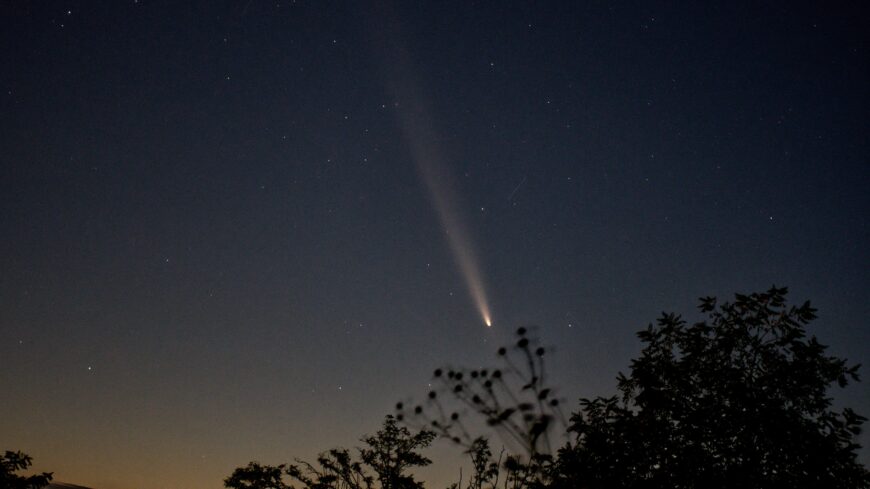 img_ujabb_ustokos_a_tavaszi_egbolton-1