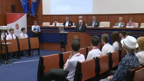 Fiatal fizikusok versenyeztek Győrben