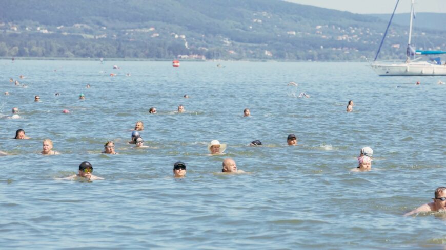 img_Ismet_elhalasztottak_a_Balaton-atuszast-4