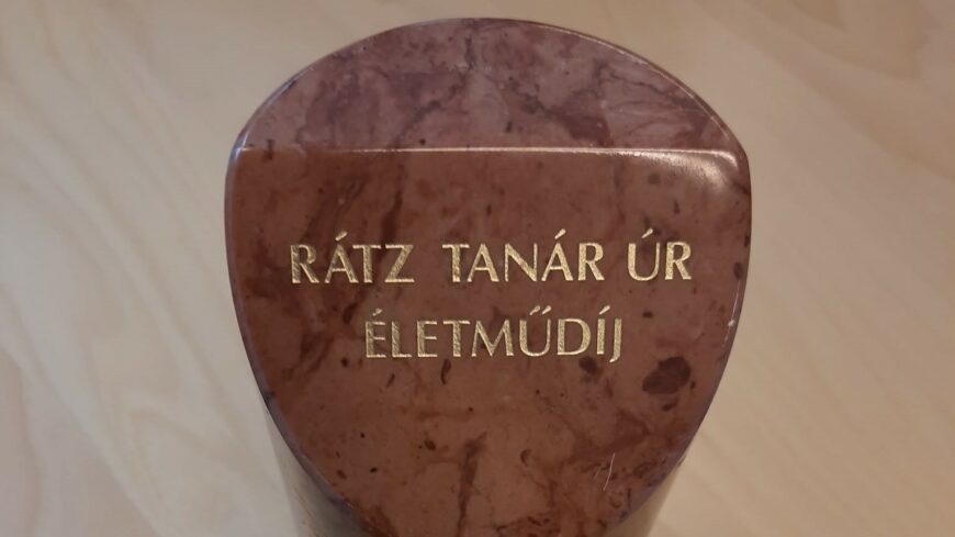 img_Elindult_a_jeloles_a_Ratz_Tanar_ur_eletmudijra