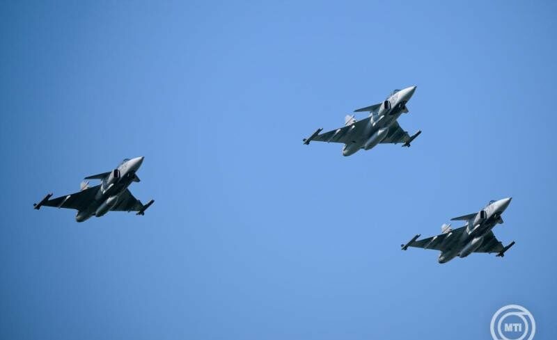 img_Lezuhant_egy_Gripen_Szolnoknal-1