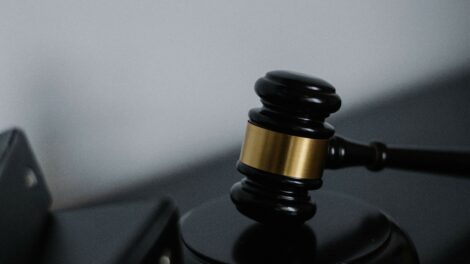 Szexuális szolgáltatás alatt lopták meg a kuncsaftot
