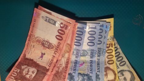 150 ezer forintig illetékmentesek lesznek a banki utalások